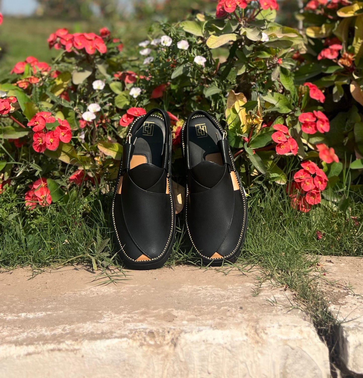 Royal Dotted Black Peshawari Chappal - Sketcher Sole