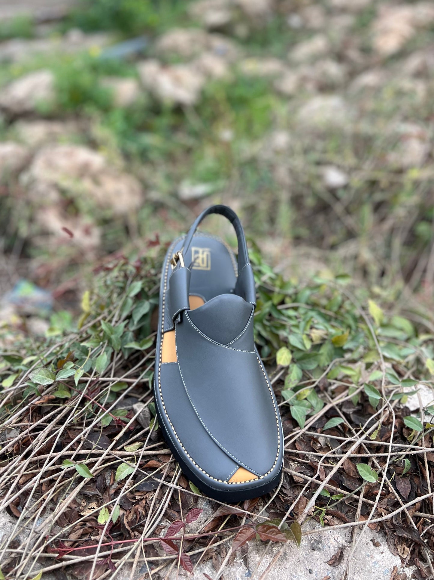 Charcoal Grey Peshawari Chappal – Sketcher Sole