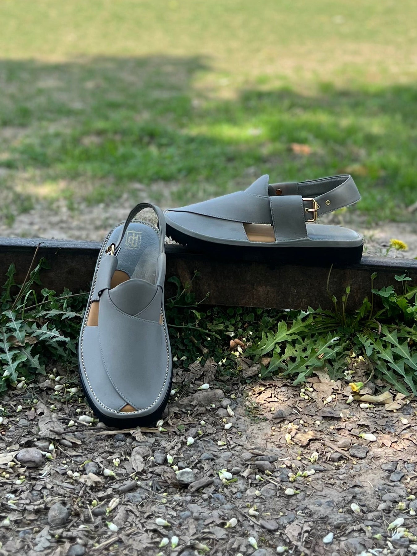 Royal Ash Gray Peshawari Chappal – Sketcher Sole