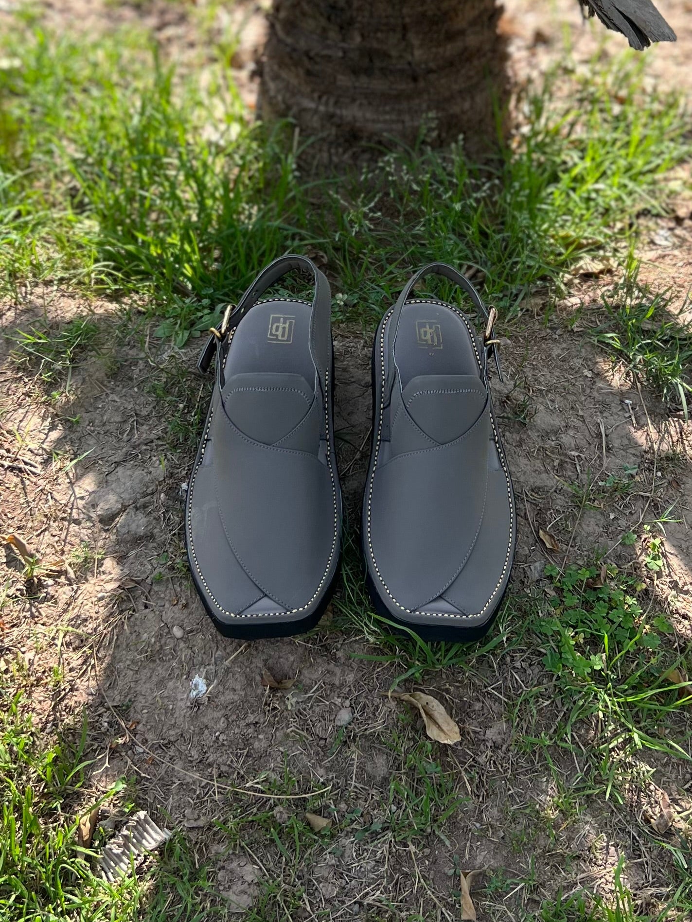 Royal Strap Matte Grey Peshawari Chappal – Sketcher Sole